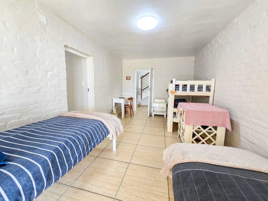 5 Bedroom Property for Sale in Jongensfontein Western Cape